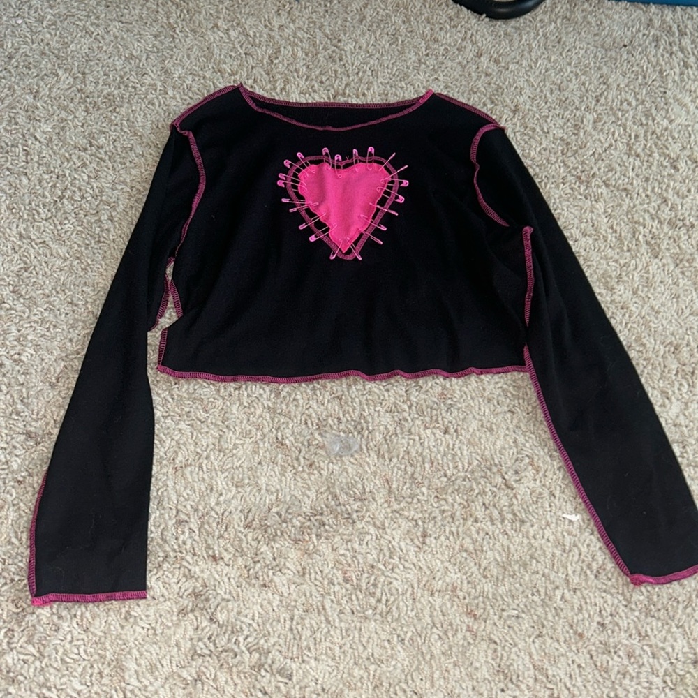 Hem Stitch Black and Pink Heart crop top